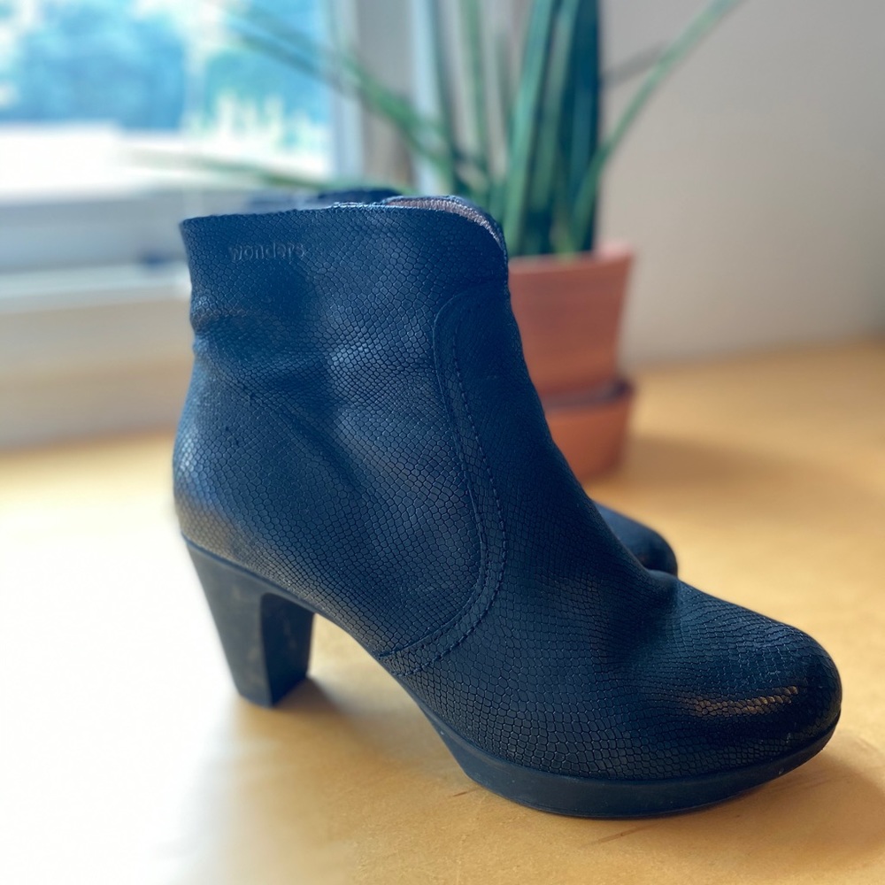 Super nice boots from Portugal.